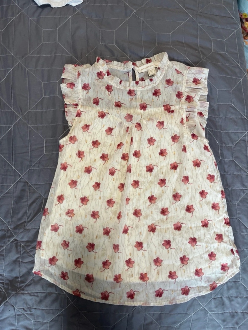 White Floral Ruffle Sleeve Top